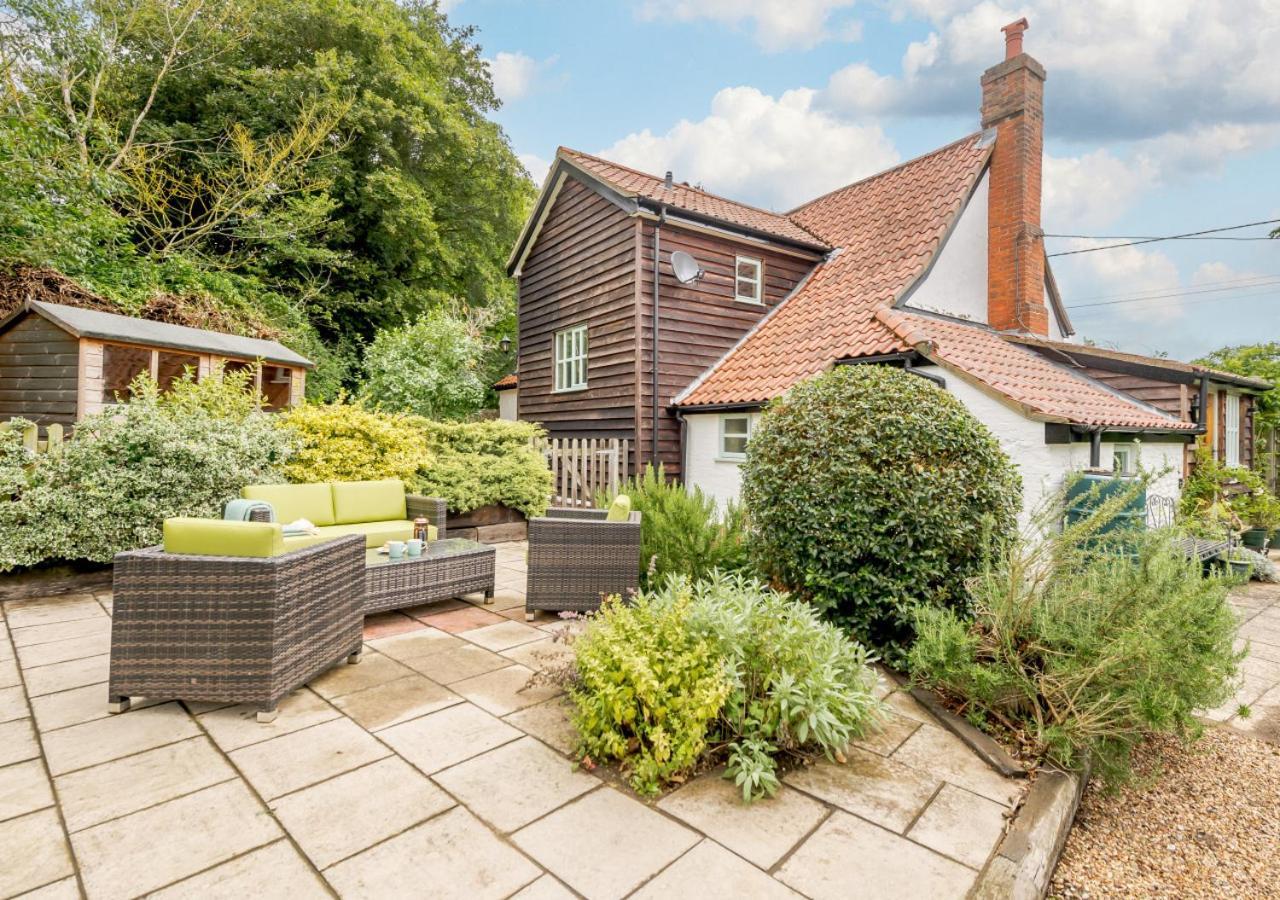 Wisteria Cottage Snape  Exterior photo